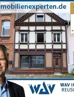 Denkmalgeschützes Haus wartet auf Sanierung - Brühl (Nordrhein-Westfalen)
