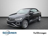 VW T-Roc Cabriolet, 1.5 TSI MOVE BEATS, Jahr 2024 - Wiesbaden