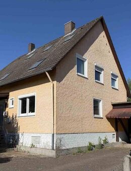 Langlinges: Freistehendes Einfamilienhaus mit großem Grundstück - Langlingen