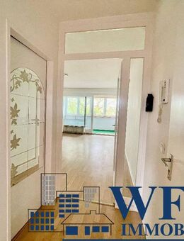 Pool, Tiefgarage, Aufzug, Balkon - Neumünster
