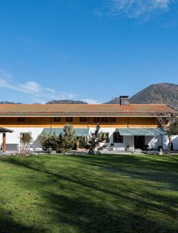 Rottach-Egern am Tegernsee - exklusive Landhausvilla in exponierter Lage - Rottach-Egern