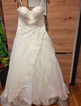 Ein Traum in Weiß - sweatheart Brautkleid, A-Linie mit Spitze, Gr. 36/38 - Legau