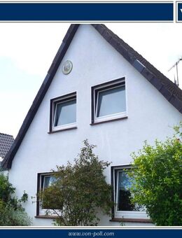 Ebenerdiges Wohnen: Großzügiges Einfamilienhaus mit Garten und Carport - Celle