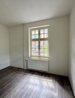 LEERE 3 ZIMMER WOHNUNG MIT BALKON - Duisburg
