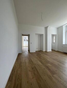 Zentrale 1,5 Zimmer Wohnung mit Altbauflair nahe Hauptbahnhof - Krefeld