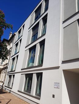 Senioren-2-Raum-Wohnung mit Fahrstuhl und EBK - Dessau-Roßlau