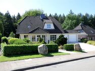 ***BESONDERES EINFAMILIENHAUS MIT DOPPELGARAGE UND TRAUM GRUNDSTÜCK IN ROSENGARTEN ALVESEN*** - Rosengarten (Niedersachsen)