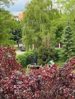 TOP Lage in Stgt.-Weilimdorf !! Interessante 2-Zimmer-Wohnung, 2.OG/DG, Terrasse, Einzelgarage. - Stuttgart