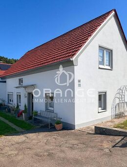 *** EFH mit modernisierter Fassade, solider Substanz & Ausbaupotenzial - gestaltungsbereit *** - Kelheim