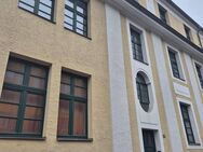 Zentral gelegene 3-Zimmer Wohnung mit großer Küche - Krefeld