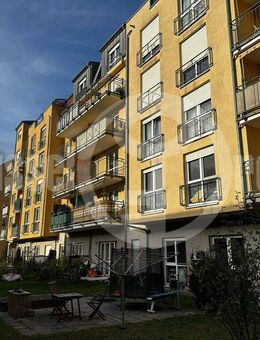 *Sonnige 2-Raum-Wohnung mit Fußbodenheizung l großer West-Balkon l neues Badezimmer l TG-Stellplatz!* - Dresden