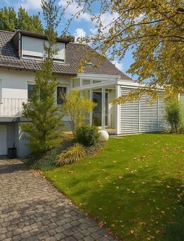 Seltene Gelegenheit im Herzen Neumarkts - gepflegtes EFH mit Garten, EBK und Garage - Neumarkt (Oberpfalz)