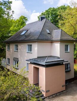 Timeless Elegance Meets a Privileged Location - 1930s Classic of 384?sqms total living/usable space - Potsdam