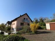 Provisionsfrei: freist. 1-2FH, Balk. & Terr., überw. saniert, gr. Garten, 2 Garagen, Feldrandlage,. - Walzbachtal