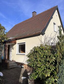 Sanieren statt Neubau auf wunderschönem großen Gartengrundstück in Wunsiedel - Wunsiedel