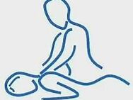 Masseur VERSCHENKT Massage an die verspannt Frau - Hemmoor