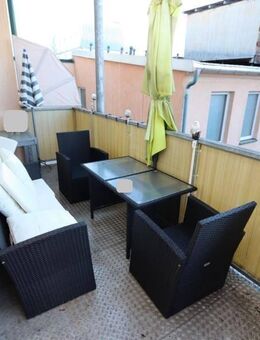 Objekt-Nr.: 2923 - vermietete 4-Zimmer-ETW im 1.OG mit Wanne und Dusche, Gäste-WC, Balkon und FBH im Zentrum von Plauen - Plauen