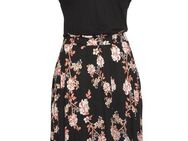 LASCANA Jerseykleid mit Paperbag-Bund und bedrucktem Rock, kurzärmliges Sommerkleid