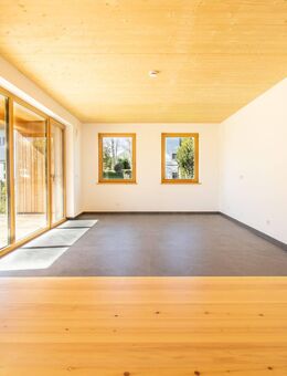 Erstbezug! Hochwertige Gartenwohnung mit ca. 90 m² Gartenanteil in ruhiger Lage - Amerang