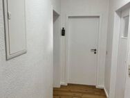 Recently renovated 3-room apartment. Value for money with Kitchen, Available from Aug. - Düsseldorf