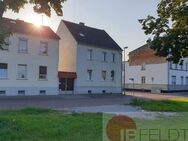 Ideal für Familie, 2 Generationen, Vermietung - Zweifamilienhaus mit Innenhof, Werkstatt + Garage - Schönebeck (Elbe)