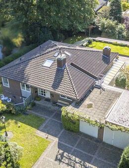 Architektenhaus mit Einliegerwohnung, Garage und Schwimmbad in top Wohnlage in Ems- und Waldnähe! - Meppen