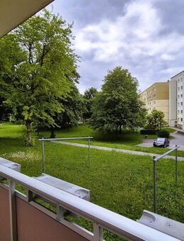 +++Tolle Wohnung mit großer Wohnküche, extra HWR, Wanne und Dusche+++ - Hohenstein-Ernstthal
