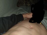 Hallo 😊 ich suche eine sie die mir einen bj gibt zahle auch tg - Oelsnitz