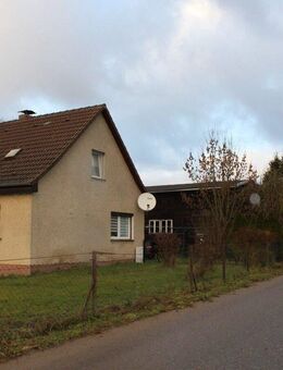 Modernisiertes EFH mit Scheune, Garagen und großem Grundstück - Groß Luckow