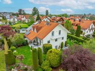 Zauberhafte Doppelhaushälfte mit überdachter Terrasse, schönem Garten, bezugsfertig ab15.09.2024 - Tann