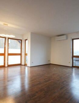 Haus mit Terrasse und Balkon sucht neue Familie | Modernes Heiz-& Kühlsystem mit PV-Anlage - Murg