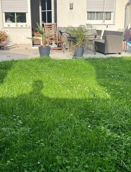 Schöne Erdgeschosswohnung mit Garten und Garage in guter Lage von Euskirchen ! - Euskirchen