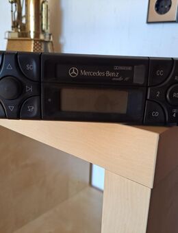 Mercedes Autoradio mit Cassettendeck - Helmstadt-Bargen