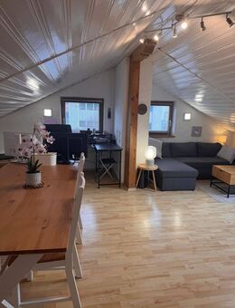 Jetzt schnell sein! Voll ausgestattete 2-Zimmer Dachgeschoss-Wohnung - Fridolfing