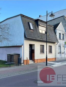 Teilsaniertes Wohnhaus mit Anbau und Nebengebäude am Stadtzentrum - Friedenspark vor der Tür! - Köthen (Anhalt)