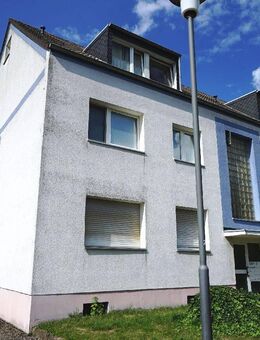 Einseitig angebautes 6-Familienhaus mit Garagenzeile in einer Seitenstraße in Lev.-Rheindorf! - Leverkusen