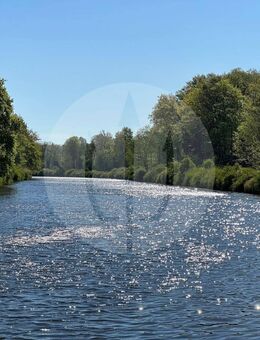 Liegeplatz - ca. 500 m² mit Steganlage und ca. 25 m Hausboot - Gemarkung: Tiergarten - Berlin