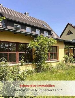 Großzügiges 1-2-Familienhaus im Landhausstil mit Gartenidylle u.v.m. in Bestlage von Rückersdorf - Rückersdorf (Bayern)