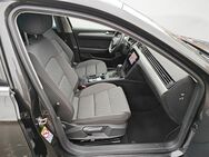 VW Passat Variant, 1.5 TSI Business Passat O, Jahr 2022 - Reutlingen