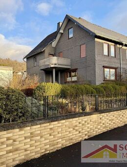 Großes Ein- / Zweifamilienhaus mit 3 Garagen in Biedenkopf - Wallau zu verkaufen - Biedenkopf