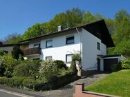 AUMÜLLER-Immobilien - Komfortables Einfamilienhaus in ruhiger Lage, mit Einliegerwohnung und Garage - Wächtersbach