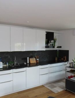 Sonnige, luxuriös ausgestattete 2-Zimmer-Neubauwhg., zentrumsnah, sofort beziehbar im MVV-Bereich - Landshut