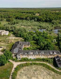 Krampnitz - Fähnrichsheim mit Neubaupotential - Potsdam