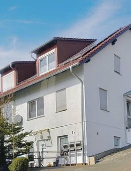 Hochwertiges MFH mit Gartenpool, PV-Anlage, neuer Heizung und weiteren Extras in Helsa-Wickenrode - Helsa