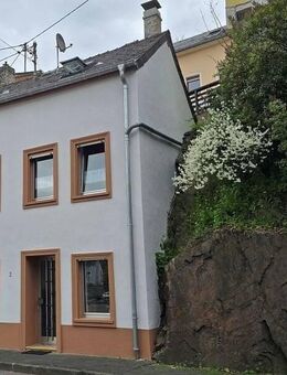 Einfamilienhaus am Stadtrand von Neuerburg! Bezahlbar Wohnen im Eigenheim! - Neuerburg