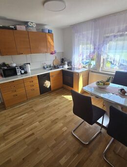 3 in 1 - Doppelhaus mit ELW - viel Platz und noch mehr Grundstück in Oppenweiler-Reichenberg - Oppenweiler