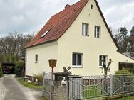 **30er Jahre Siedlungshaus** + Garage + Carport in idyllischer Ruhiglage - Stahnsdorf