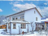 Außerordentlich gepflegtes Zweifamilienhaus mit Burgblick für gehobene Ansprüche - Altenmarkt (Alz)