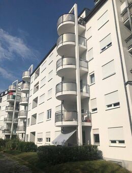 Moderne, renovierte, helle 4-Zimmer-Wohnung mit Balkon+Aufzug+TG-STP in ruhiger Lage von Karlsruhe - Karlsruhe