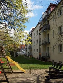 Gruna, unterm Dach: Balkon + Stellplatz + EBK mgl.* - Dresden